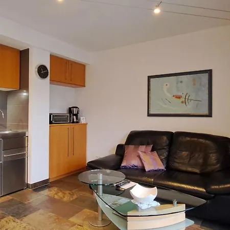 Sternenwald アパート アルフ